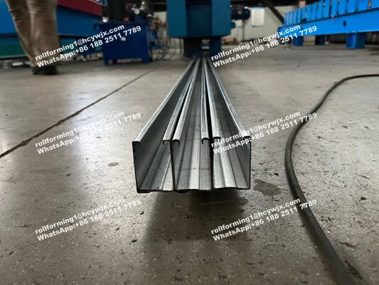 セクショナルガレージドアガイドレールトラック スライド成形機