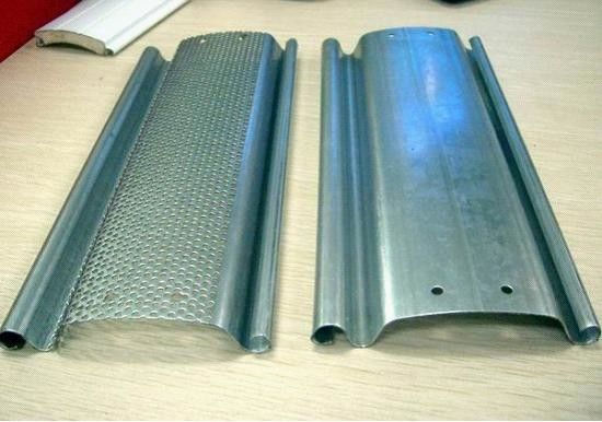 0.5 - 機械5 - 15 m/最小速度を形作る1.2mmの厚さシャッター ドアのスラットの鋼鉄ロール