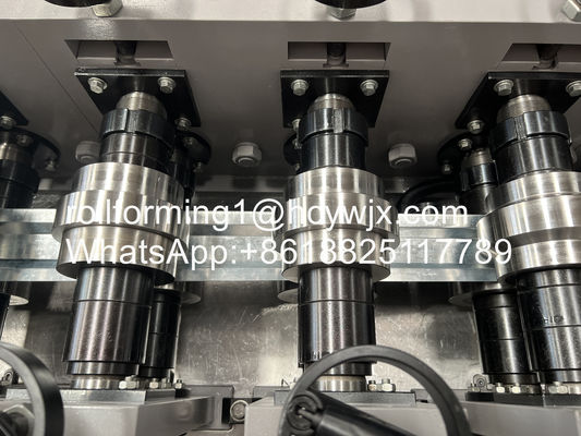 175mmの軸受の機械380v 50hzを形作る鋼鉄冷たいオメガのプロフィール3段階