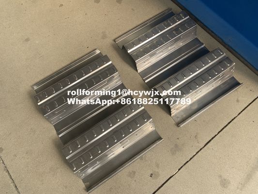 1mmのセリウムの機械を形作る鋼鉄デッキ ロールは装置850mmの形成を冷間圧延する