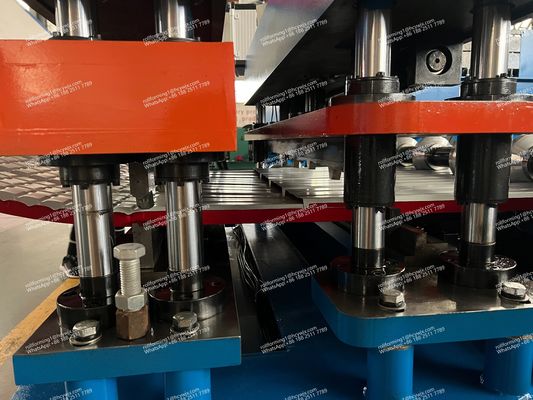 オマンの市場のための2イン1アーチングロール形成機械