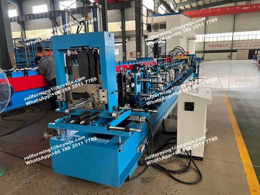 自動80〜300mm調整C Z Purlin交換可能ロール成形機