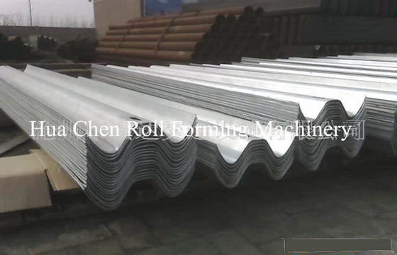 機械を中国製形作る打つ利用できる鋼鉄ハイウェーのガードレール