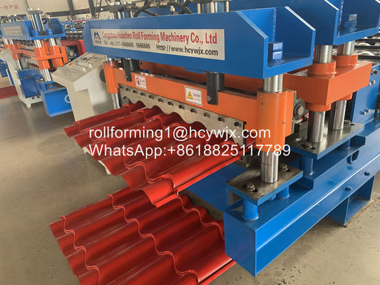 2m/Min PLC制御機械を形作る骨董品によって艶をかけられるタイル ロール