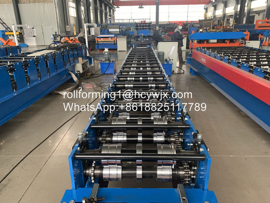 400mm機械を形作る屋根を付けるシート ロールを締めているCr12 0.7mmの自己